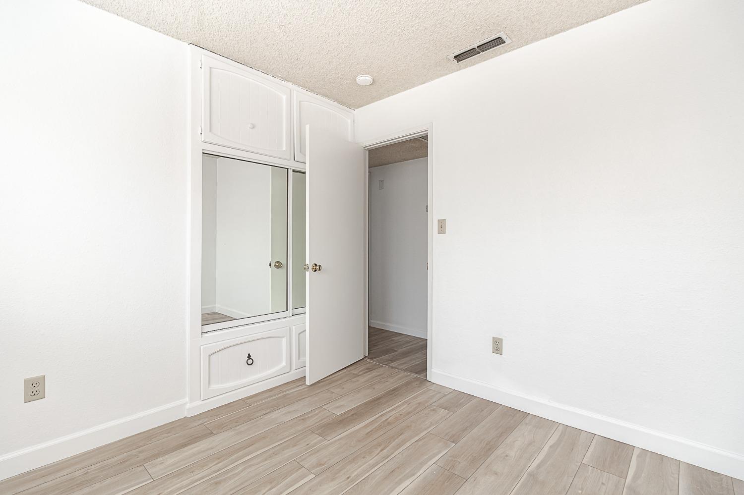 Detail Gallery Image 17 of 24 For 2621 Dels Ln, Turlock,  CA 95382 - 3 Beds | 2 Baths