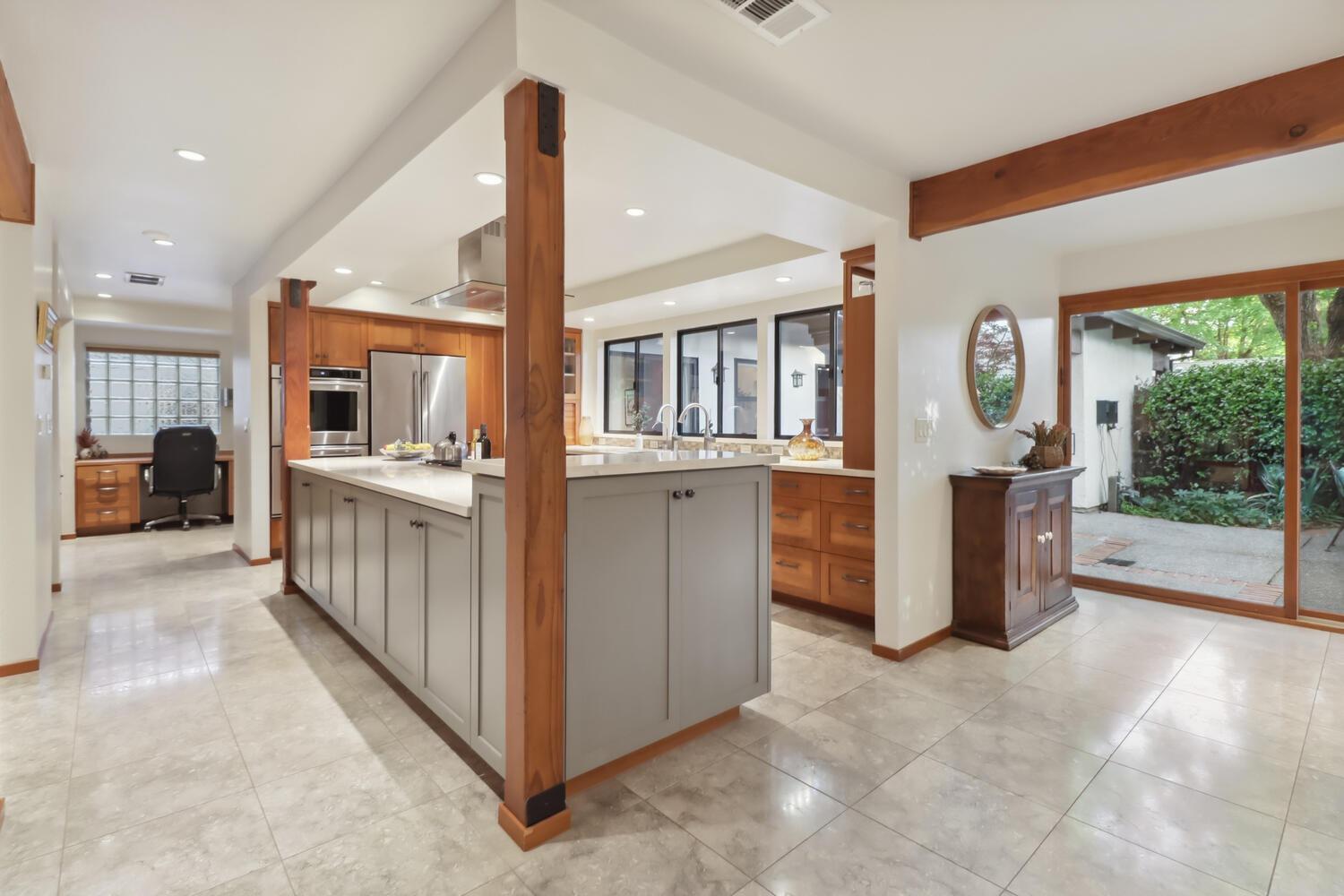 Detail Gallery Image 12 of 74 For 2323 Elendil Ln, Davis,  CA 95616 - 4 Beds | 4 Baths