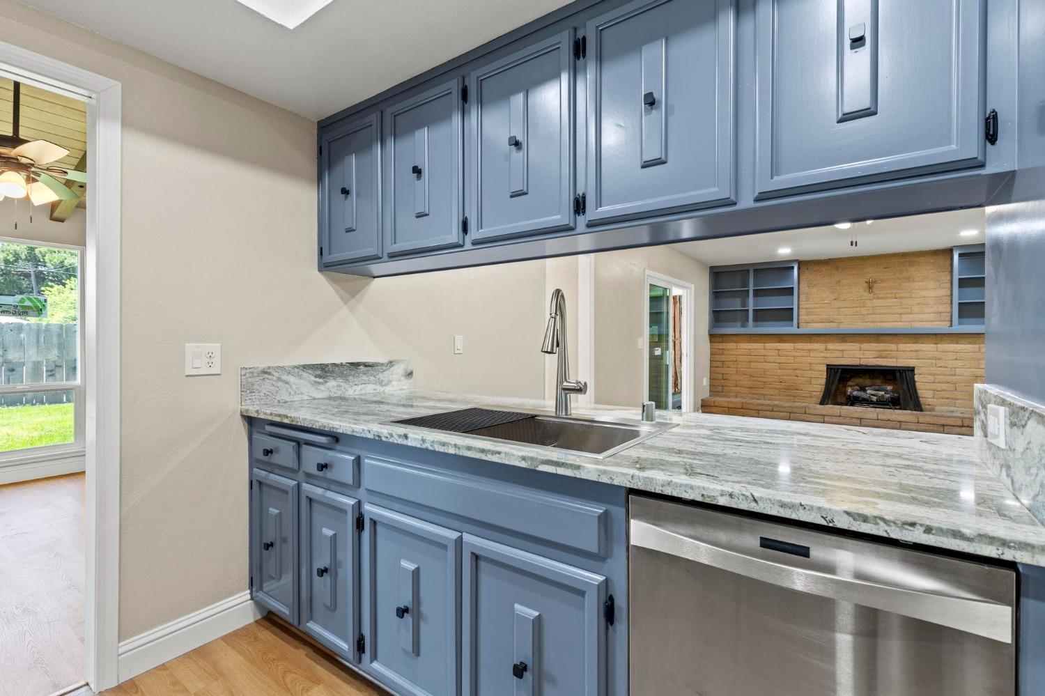 Manzanita Way, Yuba City, California image 14