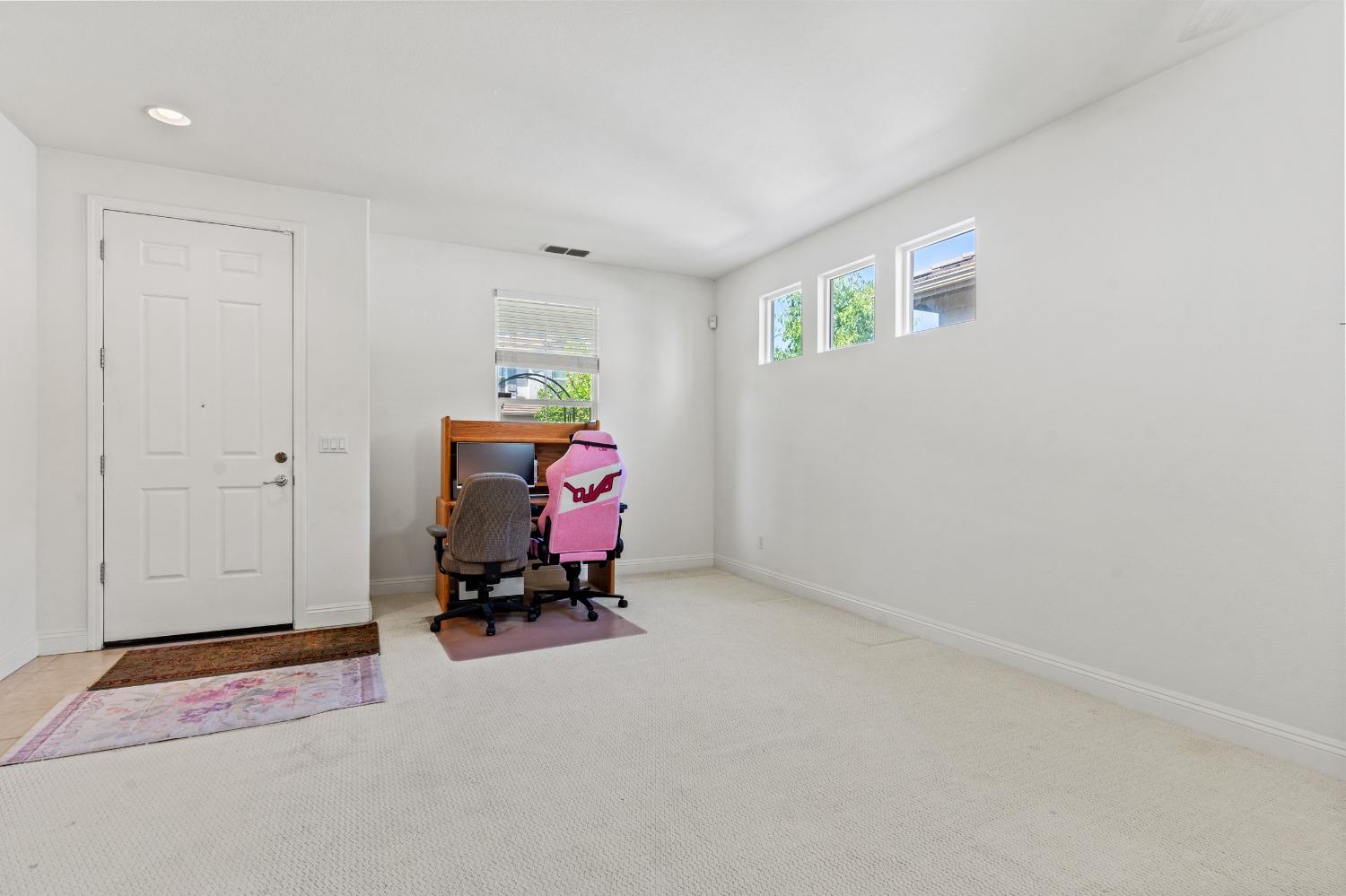 Detail Gallery Image 10 of 55 For 3930 Riley Anton Way, Rancho Cordova,  CA 95742 - 3 Beds | 2 Baths