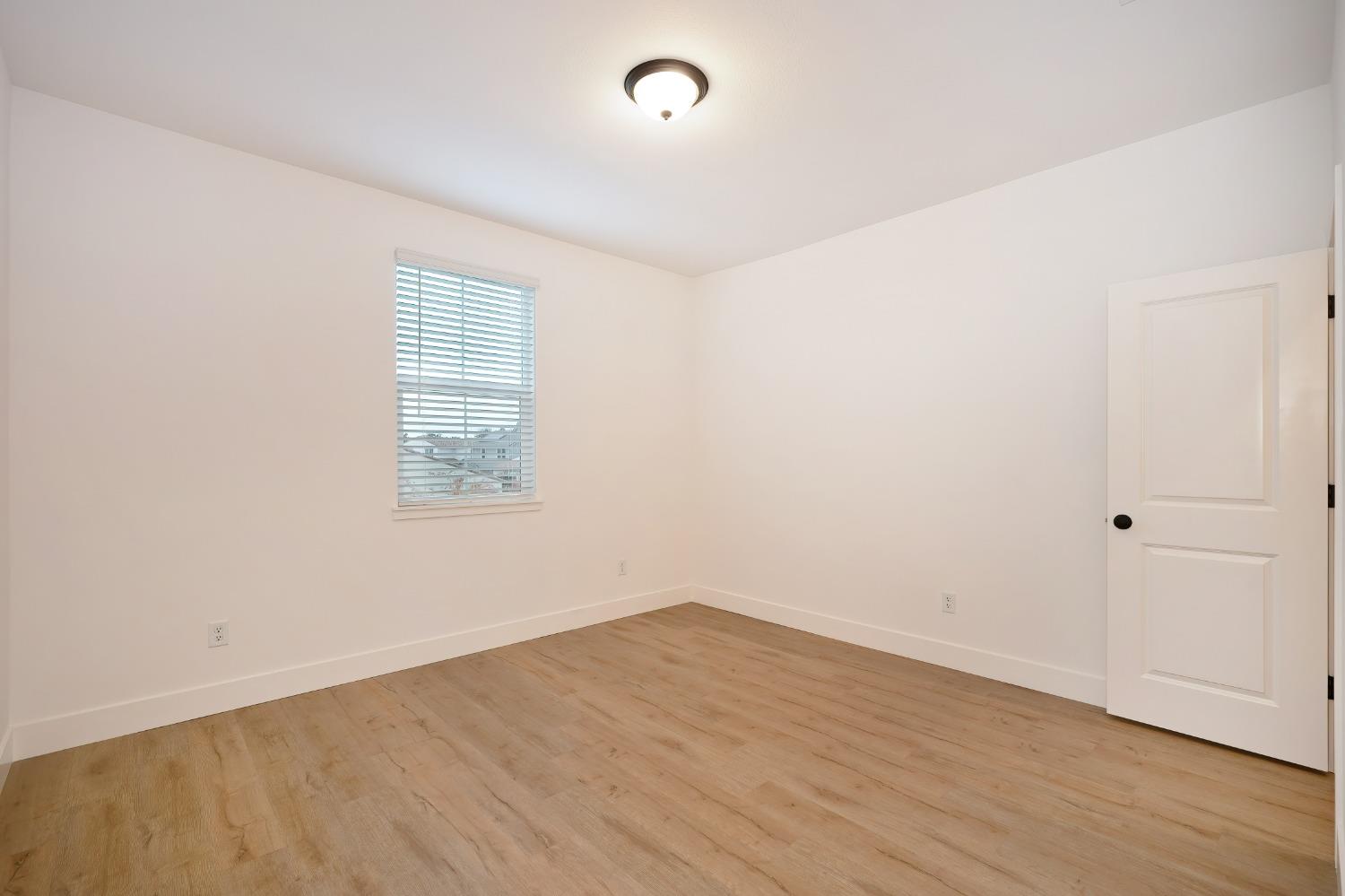 Detail Gallery Image 32 of 57 For 2327 5th Ave, Sacramento,  CA 95818 - 3 Beds | 2/1 Baths