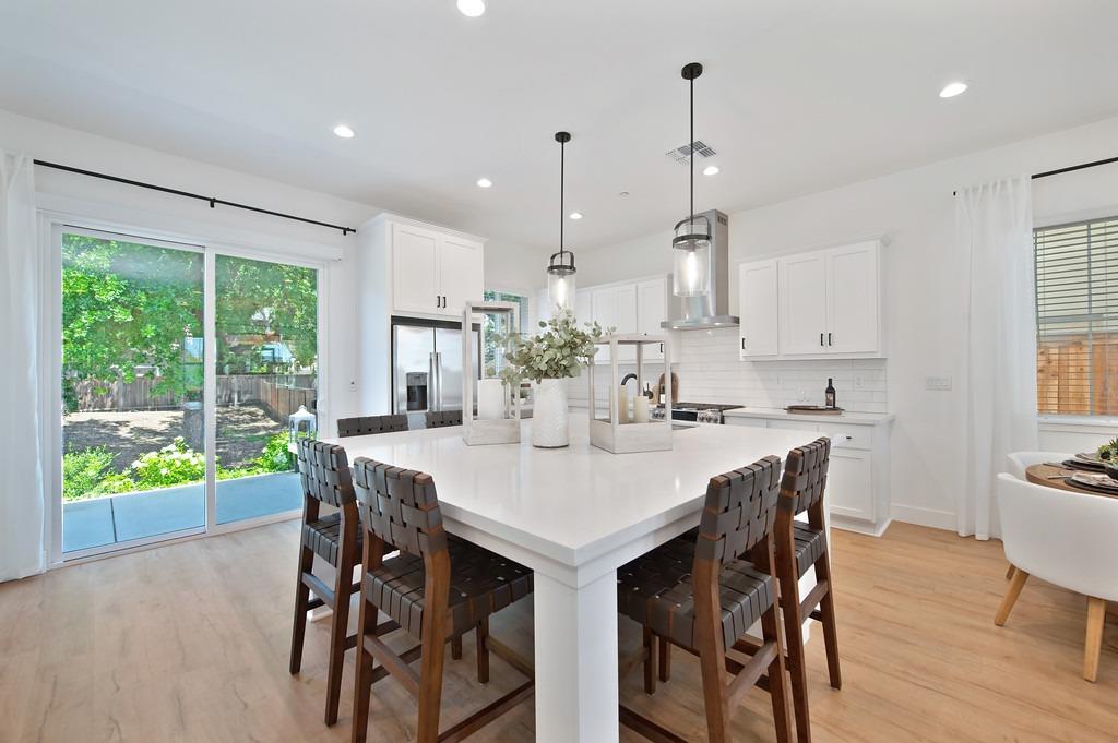 Detail Gallery Image 13 of 57 For 2327 5th Ave, Sacramento,  CA 95818 - 3 Beds | 2/1 Baths