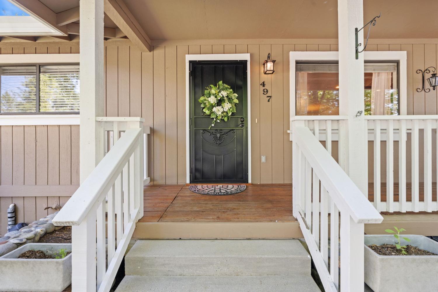 Detail Gallery Image 2 of 34 For 497 Washington Irving Dr, Colfax,  CA 95713 - 4 Beds | 2 Baths