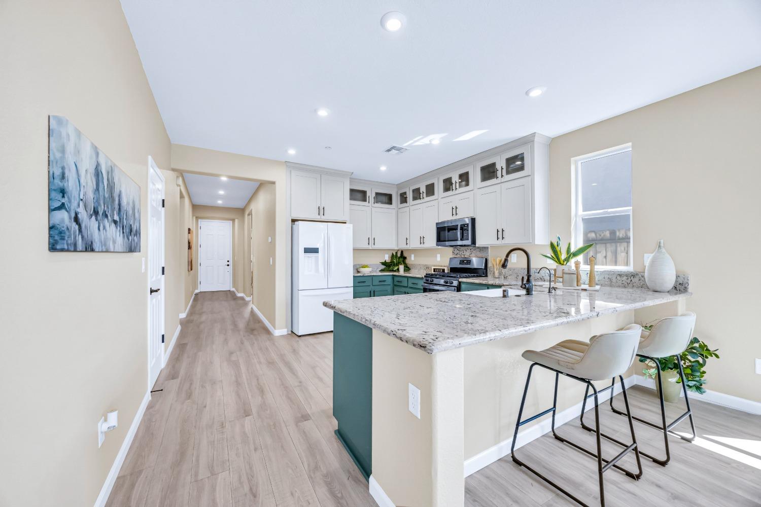 Detail Gallery Image 8 of 42 For 3087 Ridgecrest Dr, Lincoln,  CA 95648 - 3 Beds | 2 Baths