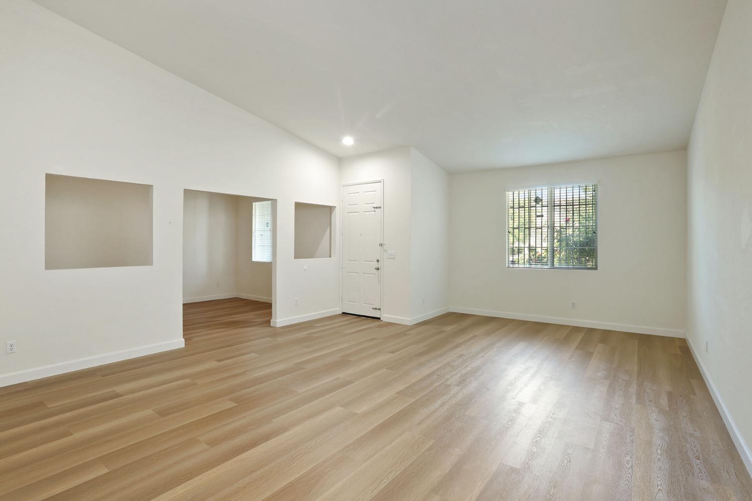 Detail Gallery Image 4 of 23 For 2710 Sebastan Ln, Stockton,  CA 95212 - 3 Beds | 2 Baths