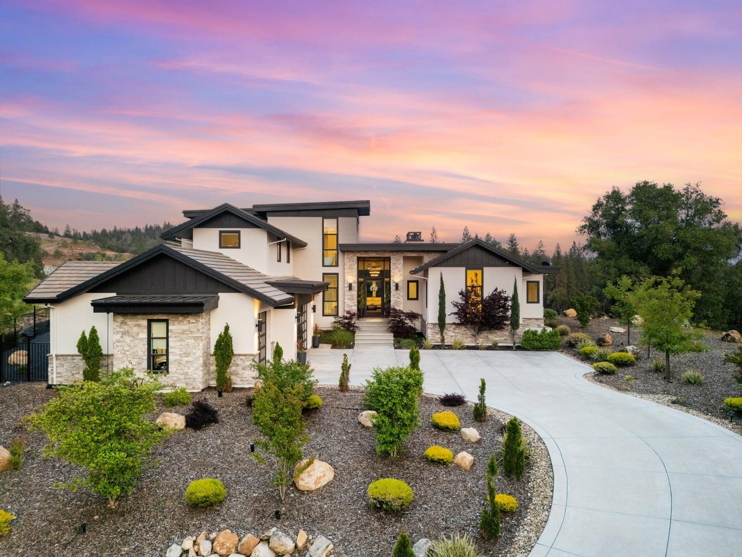Detail Gallery Image 3 of 64 For 2056 Long View Dr, Meadow Vista,  CA 95722 - 4 Beds | 5/1 Baths