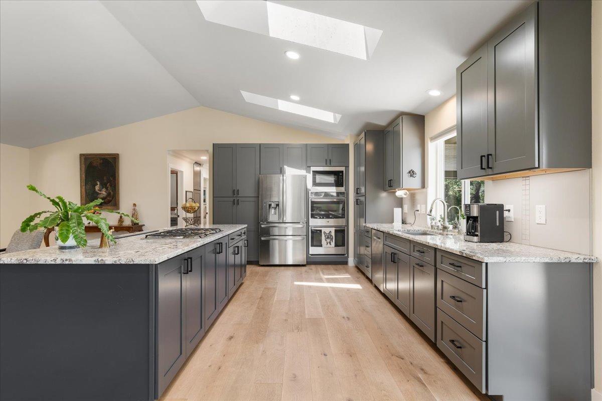 Detail Gallery Image 11 of 73 For 10107 Park View Ln, Penn Valley,  CA 95946 - 3 Beds | 2 Baths