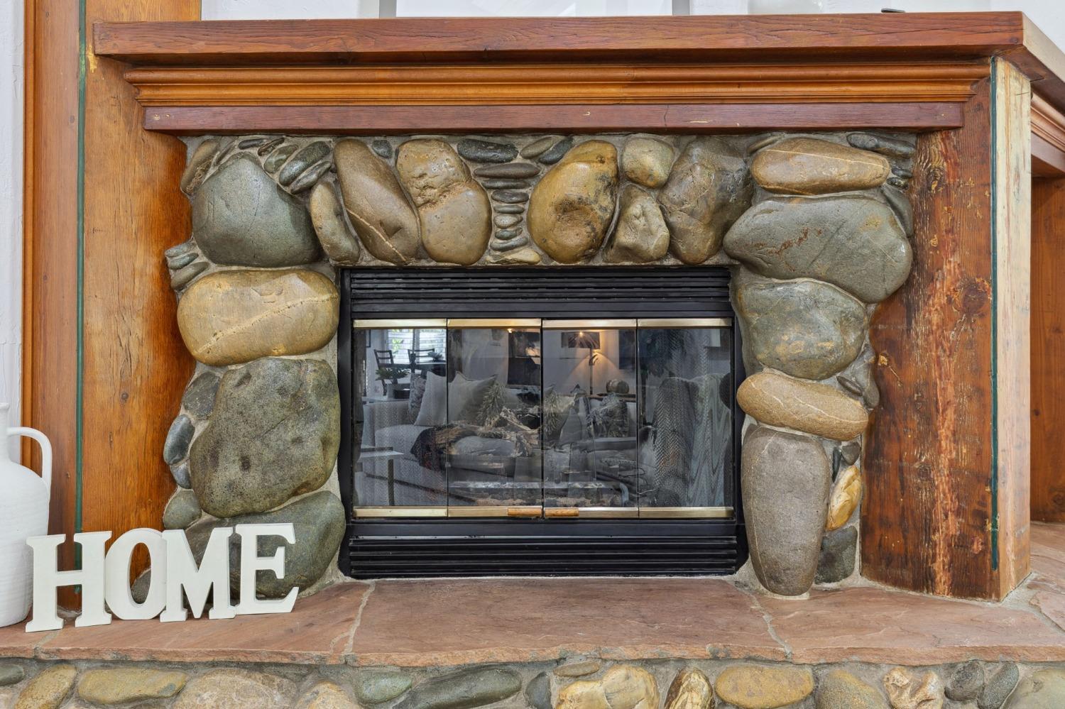 Detail Gallery Image 10 of 46 For 4006 Canyon Dr, Fair Oaks,  CA 95628 - 5 Beds | 4 Baths