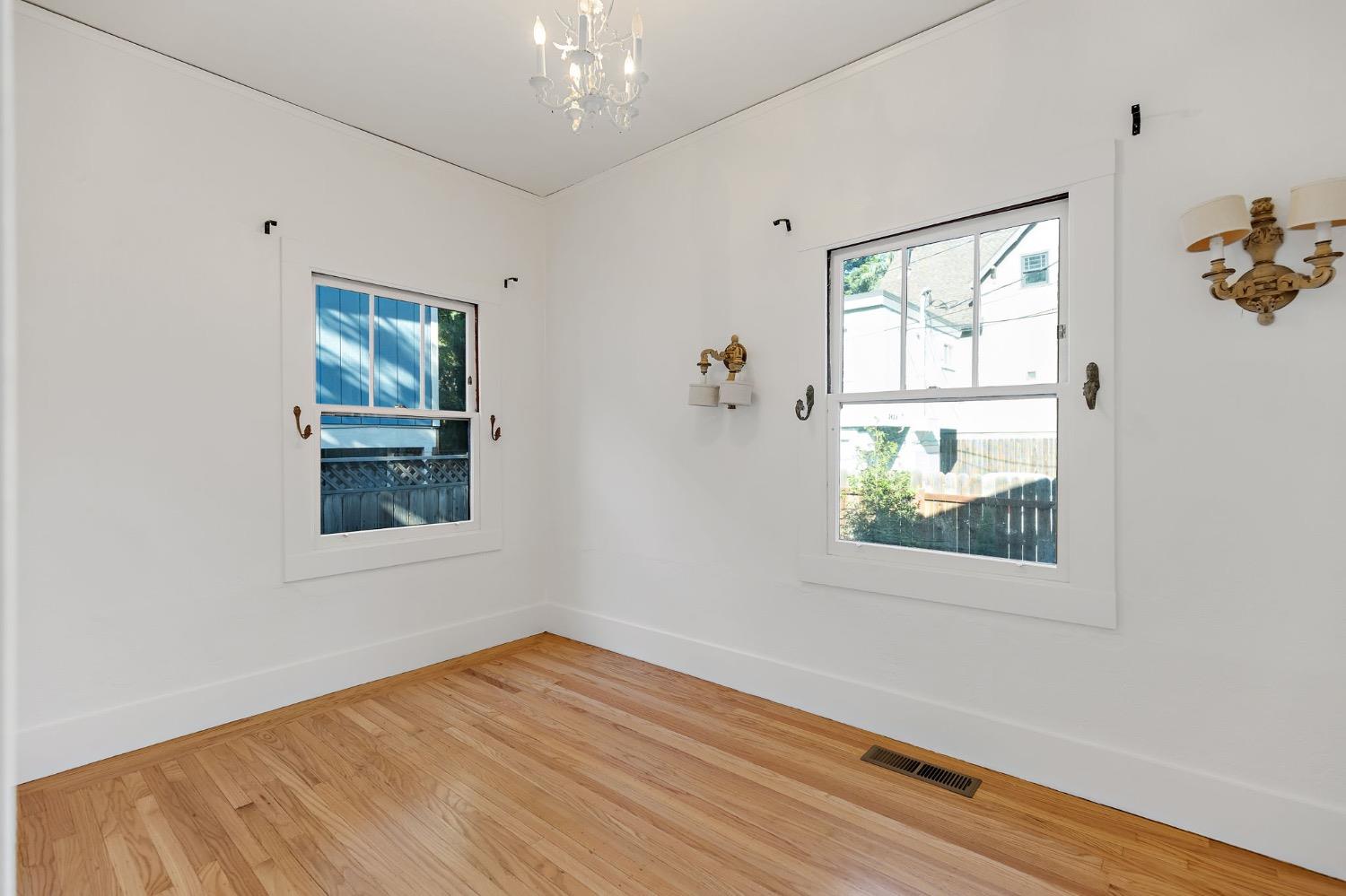 Detail Gallery Image 22 of 35 For 418 25th St, Sacramento,  CA 95816 - 3 Beds | 1 Baths