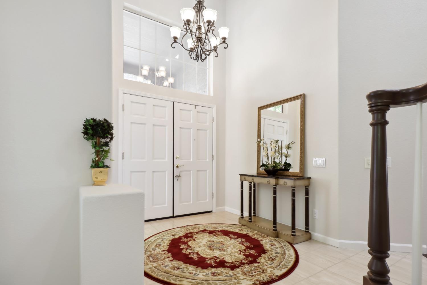 Detail Gallery Image 7 of 99 For 204 Davies Ct, Folsom,  CA 95630 - 4 Beds | 2/1 Baths