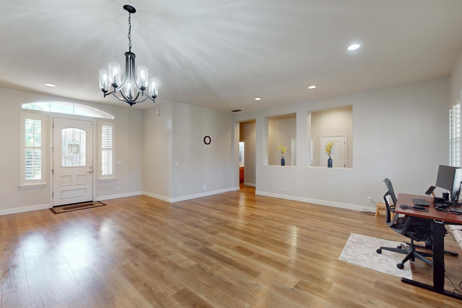 Detail Gallery Image 17 of 73 For 1918 Heidi Way, Yuba City,  CA 95993 - 4 Beds | 3 Baths