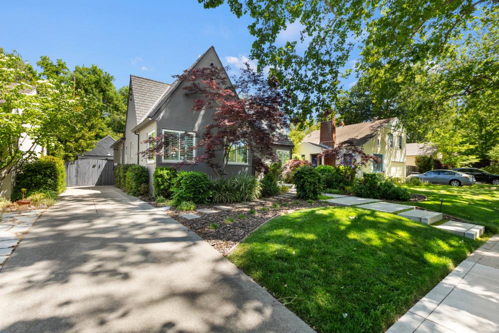 Detail Gallery Image 12 of 65 For 1831 Bidwell Way, Sacramento,  CA 95818 - 3 Beds | 2 Baths