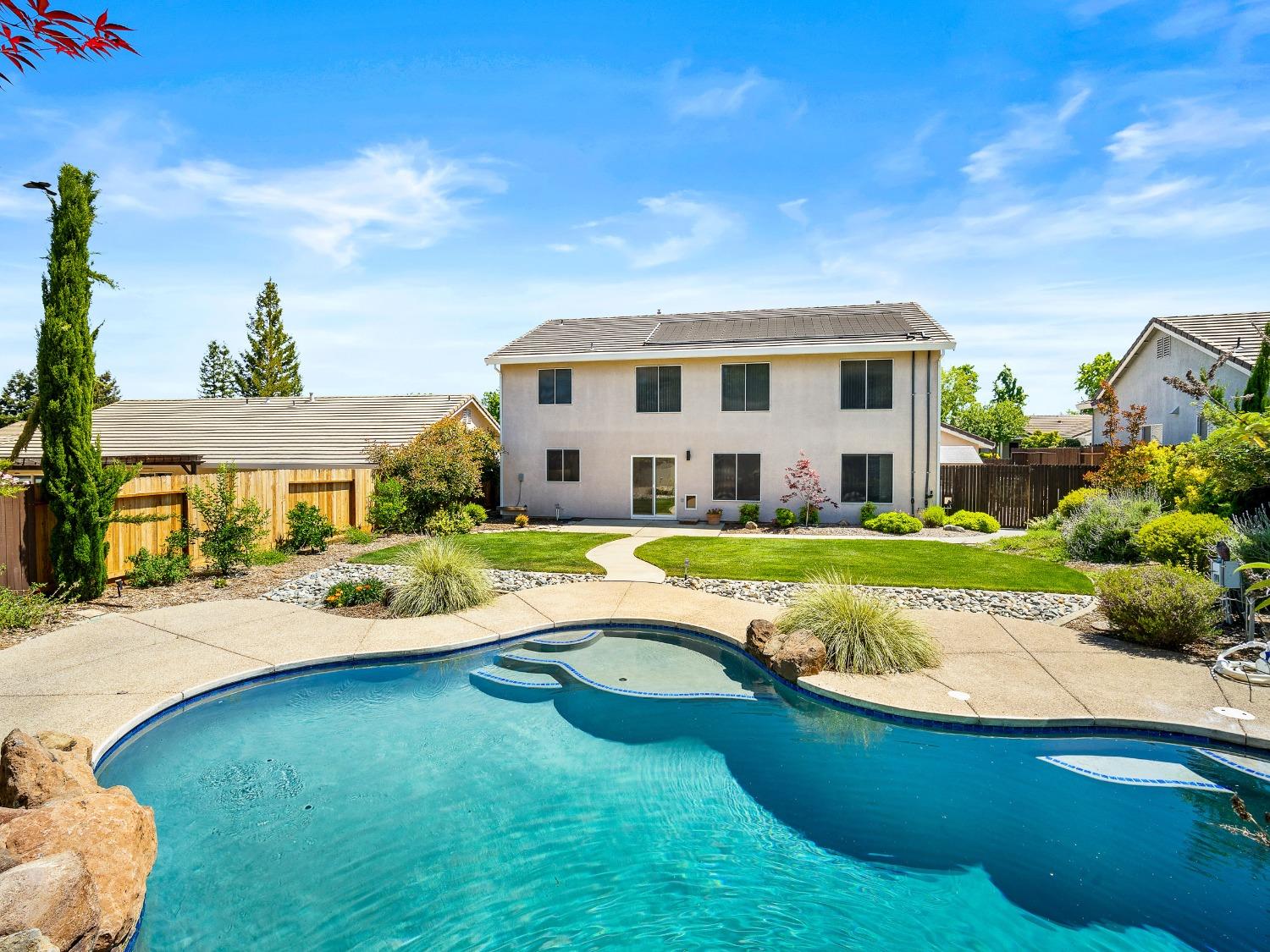 Detail Gallery Image 8 of 59 For 4736 Thoreau Dr, Cameron Park,  CA 95682 - 5 Beds | 3 Baths