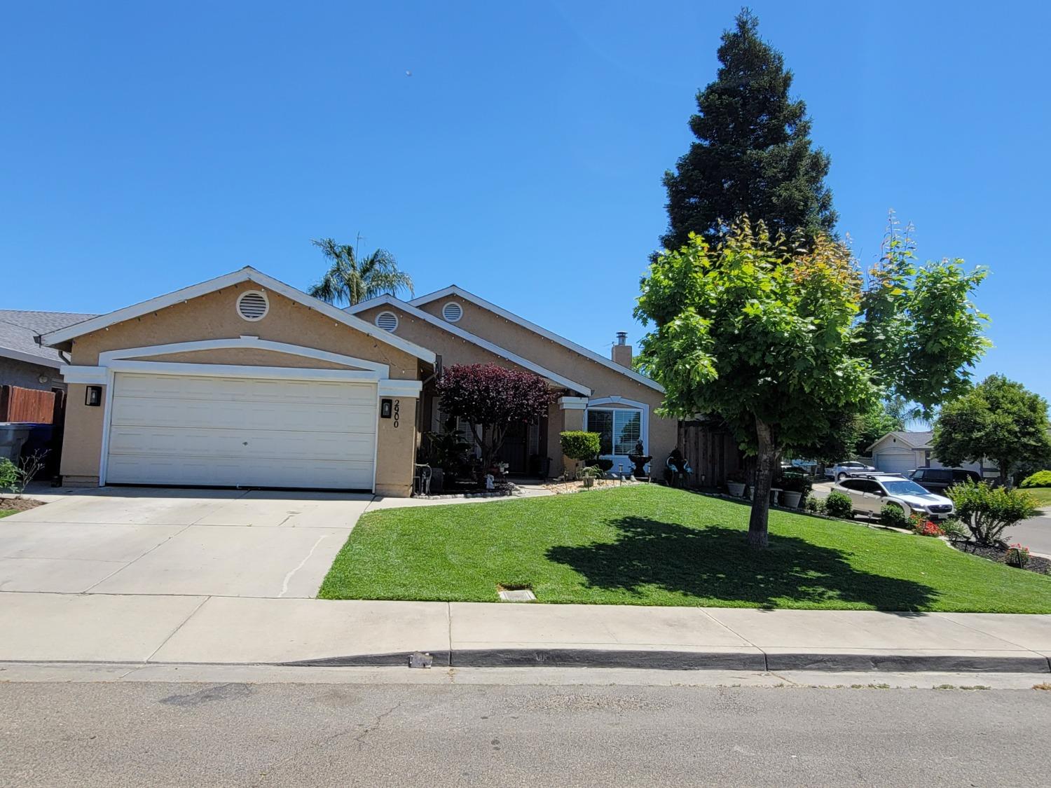 Detail Gallery Image 1 of 59 For 2900 Soquel Ave, Atwater,  CA 95301 - 3 Beds | 2 Baths