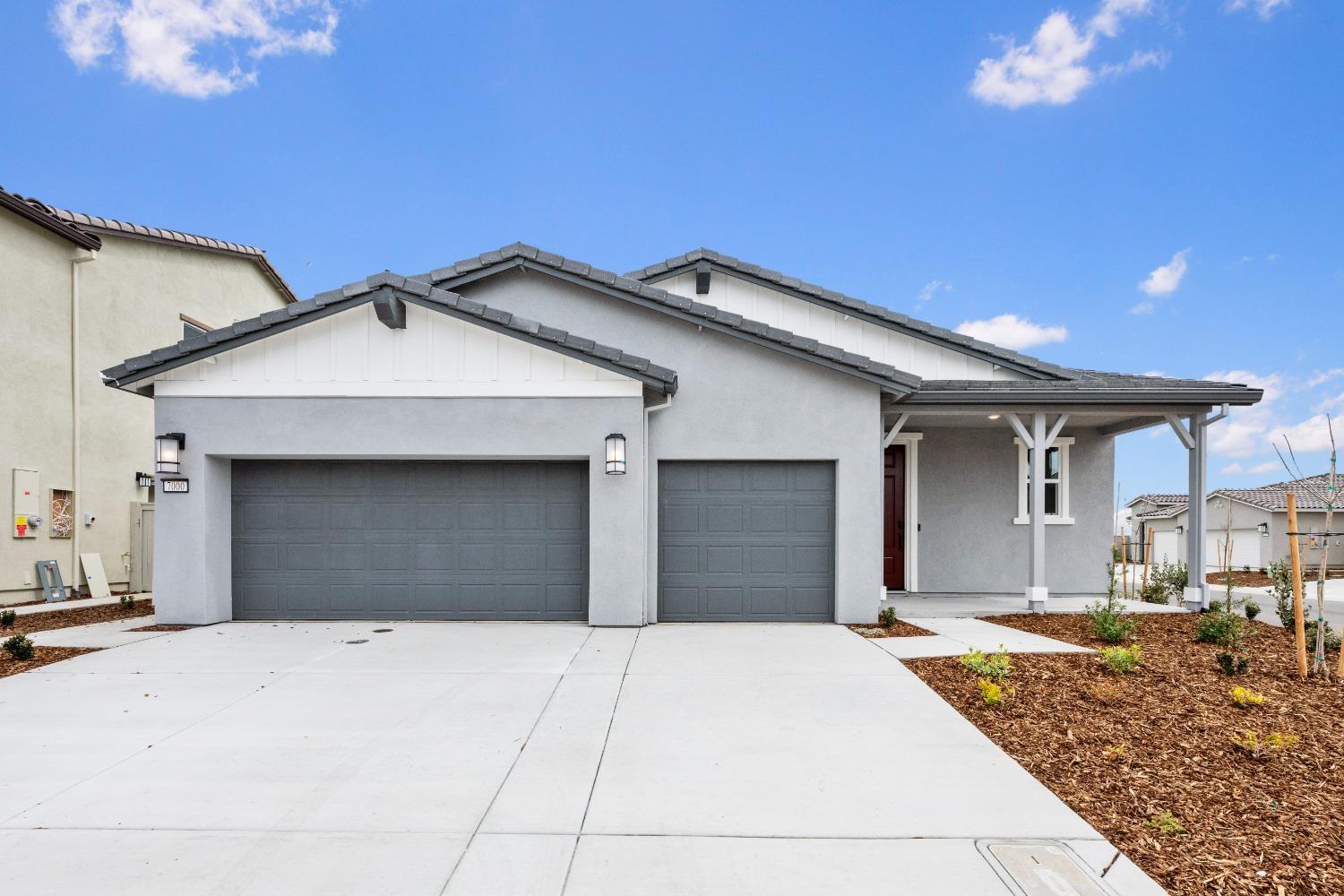 Detail Gallery Image 1 of 40 For 7000 Carbone, Roseville,  CA 95757 - 3 Beds | 2/1 Baths