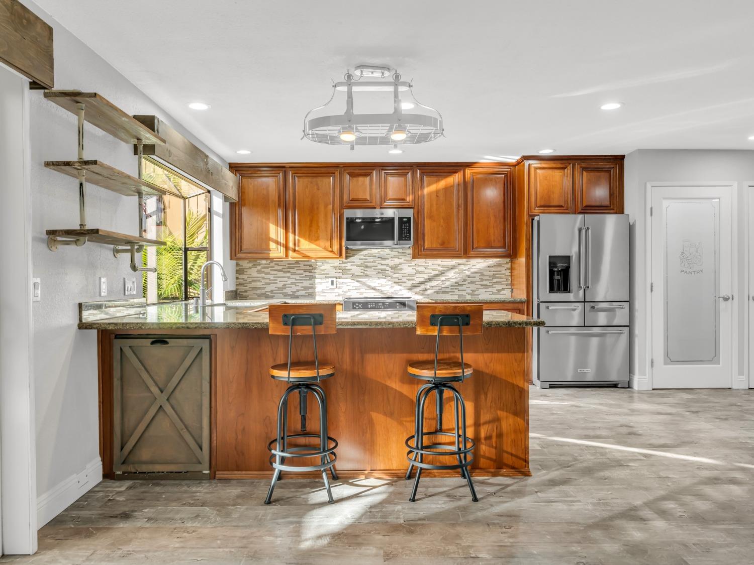Detail Gallery Image 18 of 49 For 11303 Gold Country Blvd, Gold River,  CA 95670 - 3 Beds | 2/1 Baths