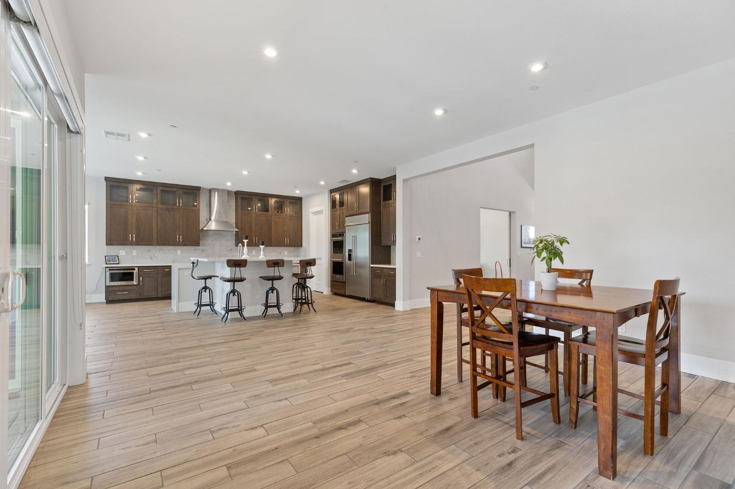 Detail Gallery Image 14 of 83 For 5125 Turnberry Dr, Lincoln,  CA 95648 - 5 Beds | 4/1 Baths