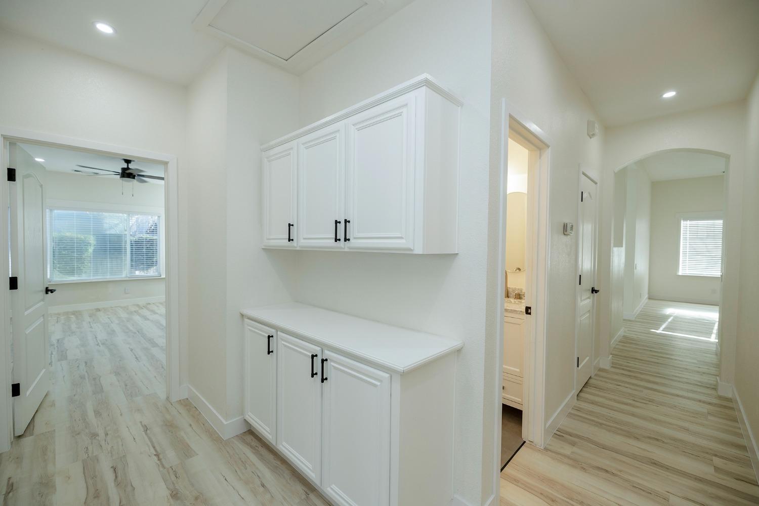 Detail Gallery Image 18 of 45 For 2192 Ivory Lace Ave, Manteca,  CA 95337 - 4 Beds | 2/1 Baths