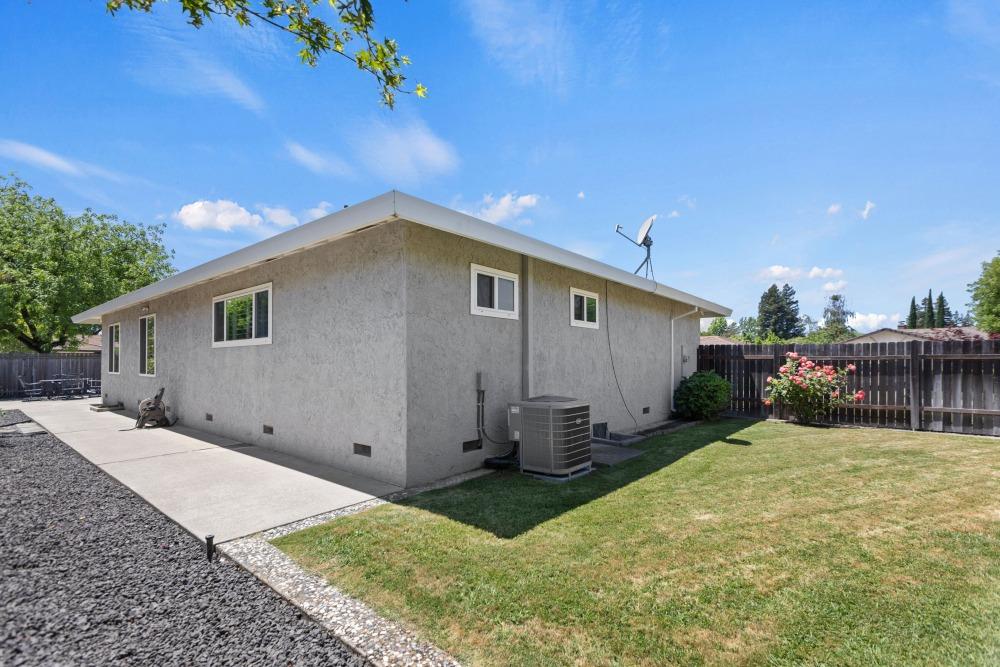 Detail Gallery Image 44 of 52 For 6788 Langston Way, Sacramento,  CA 95831 - 3 Beds | 2 Baths