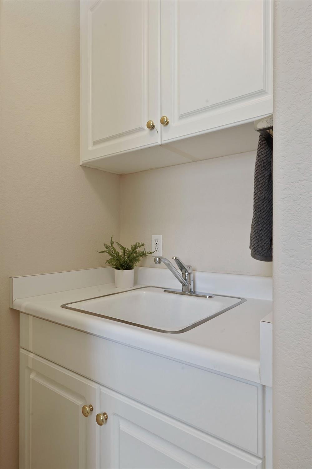 Detail Gallery Image 22 of 48 For 2607 W Elm St, Lodi,  CA 95242 - 3 Beds | 2 Baths