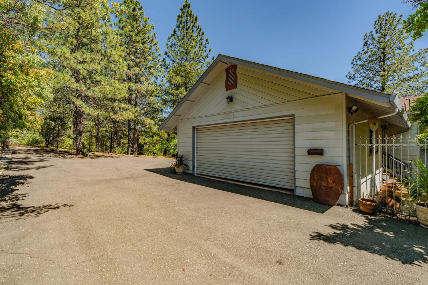 Detail Gallery Image 70 of 89 For 14001 Surrey Junction Ln, Sutter Creek,  CA 95685 - 3 Beds | 2/1 Baths