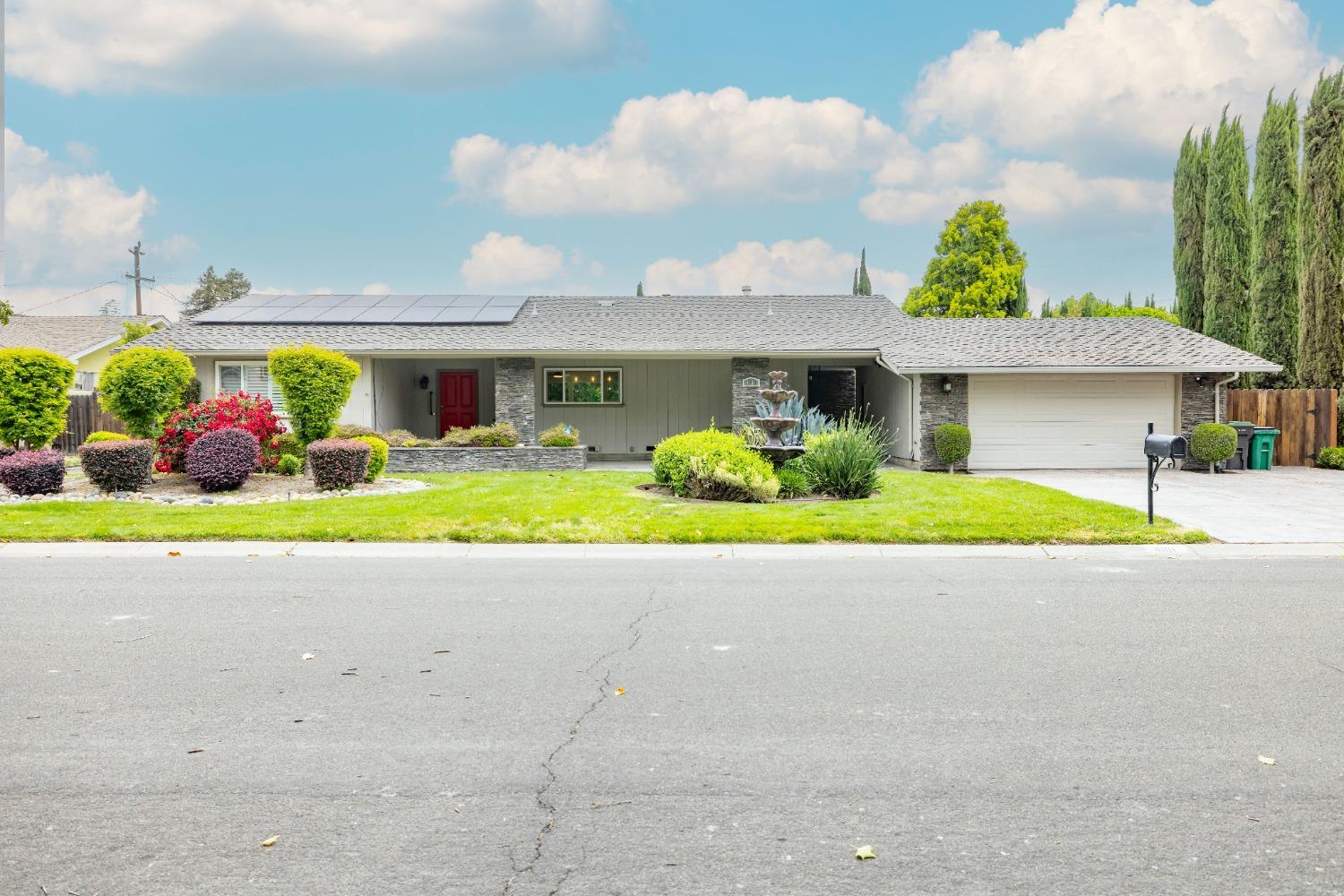Detail Gallery Image 1 of 49 For 4161 Riviera Dr, Stockton,  CA 95204 - 3 Beds | 2 Baths