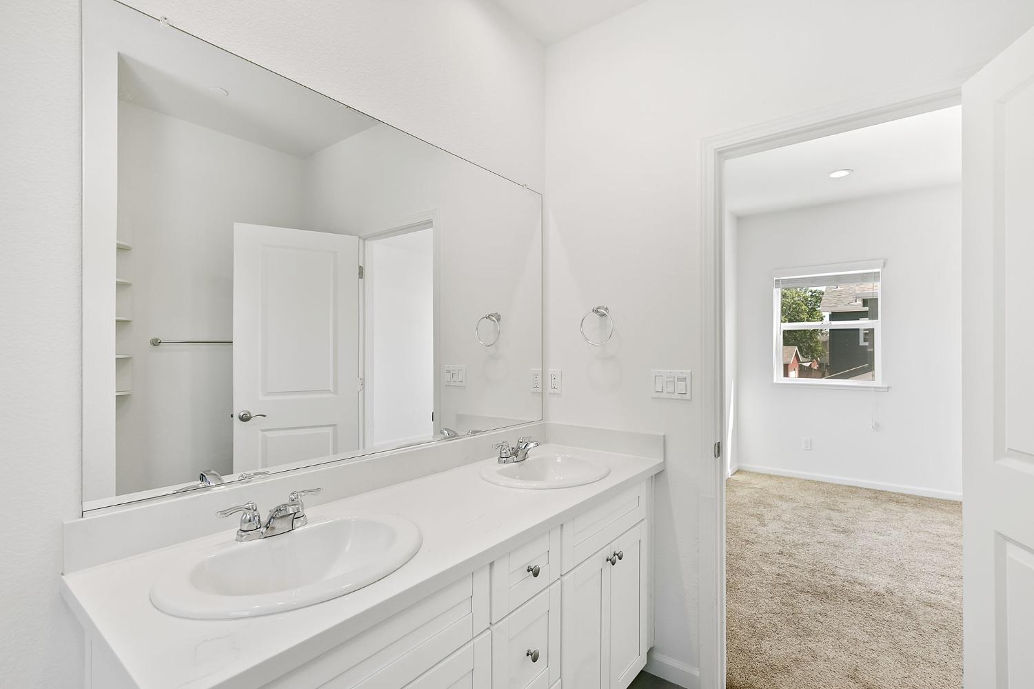 Detail Gallery Image 30 of 44 For 5542 Malibu Palm Ct, Sacramento,  CA 95842 - 3 Beds | 2/1 Baths