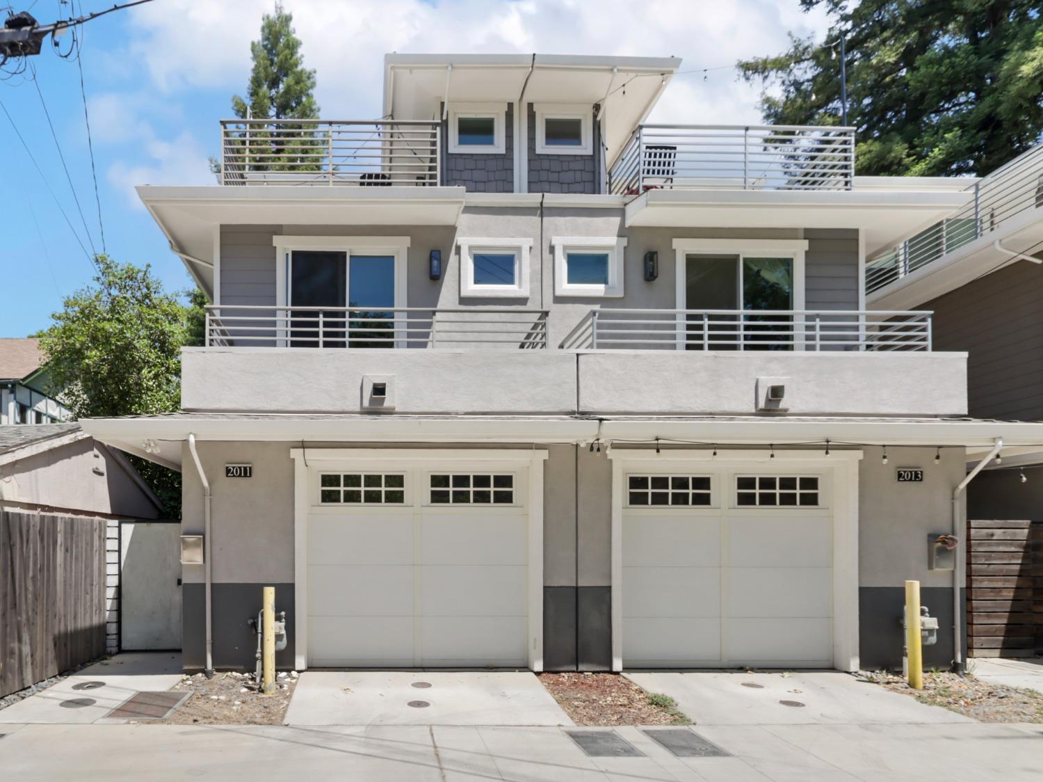 Detail Gallery Image 2 of 58 For 2011 Fat Aly, Sacramento,  CA 95811 - 3 Beds | 2/2 Baths
