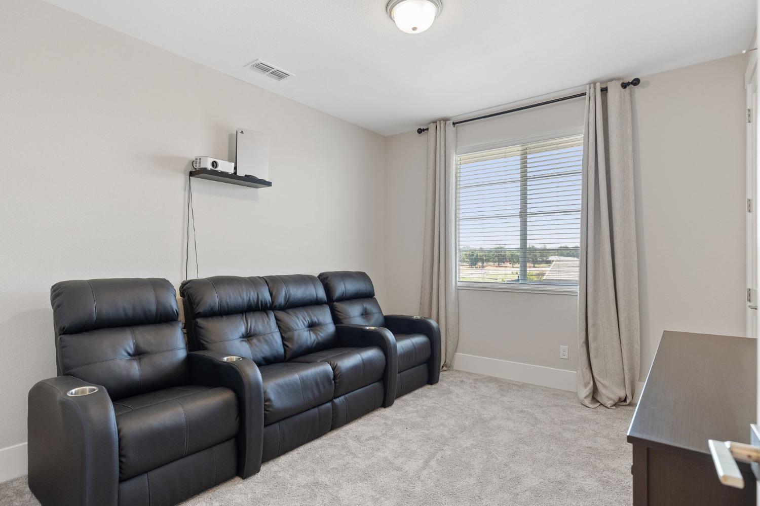 Detail Gallery Image 39 of 83 For 5125 Turnberry Dr, Lincoln,  CA 95648 - 5 Beds | 4/1 Baths