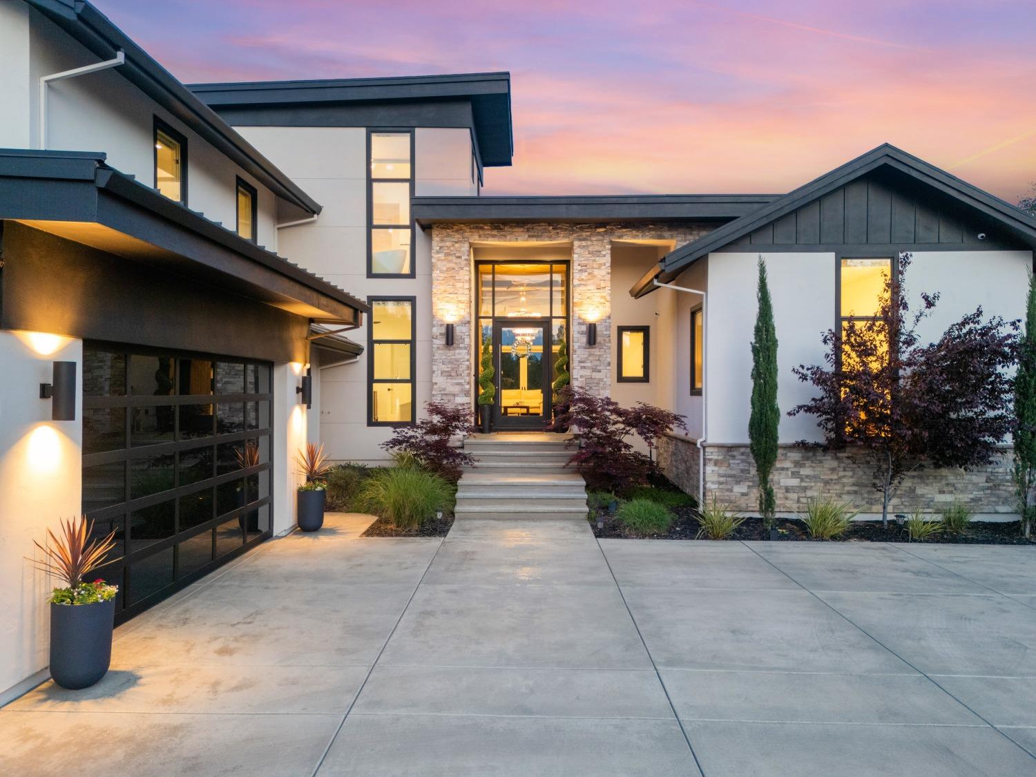 Detail Gallery Image 4 of 64 For 2056 Long View Dr, Meadow Vista,  CA 95722 - 4 Beds | 5/1 Baths