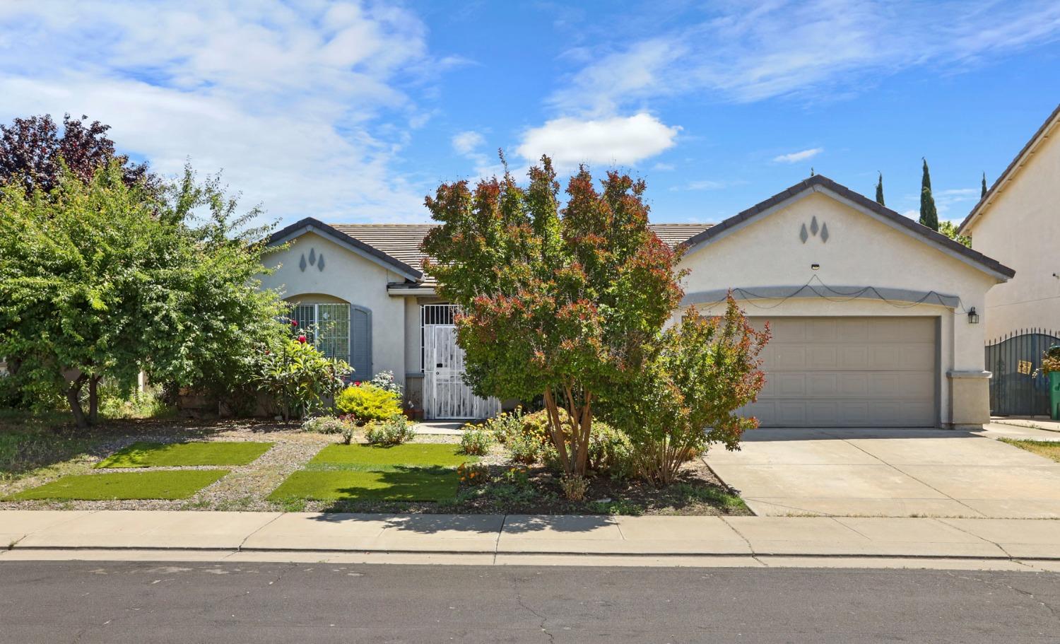 Detail Gallery Image 1 of 23 For 2710 Sebastan Ln, Stockton,  CA 95212 - 3 Beds | 2 Baths