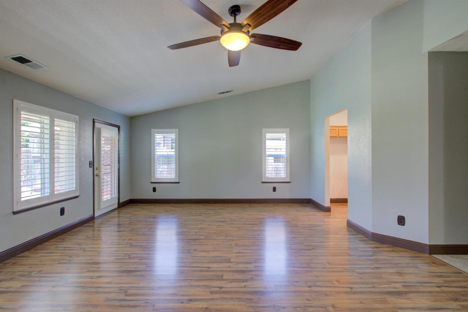 Detail Gallery Image 11 of 55 For 1217 Fairway Dr, Atwater,  CA 95301 - 3 Beds | 2 Baths