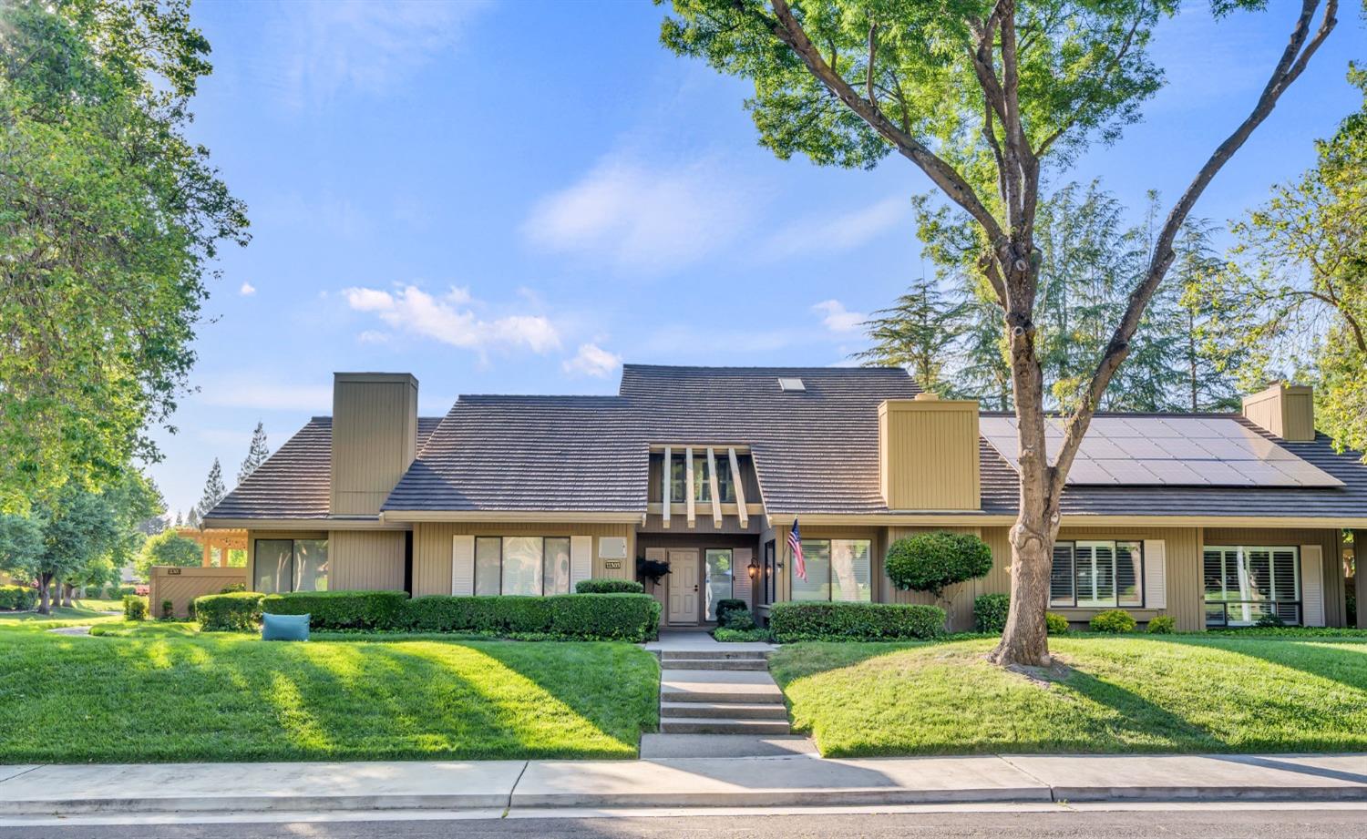 Detail Gallery Image 1 of 49 For 11303 Gold Country Blvd, Gold River,  CA 95670 - 3 Beds | 2/1 Baths