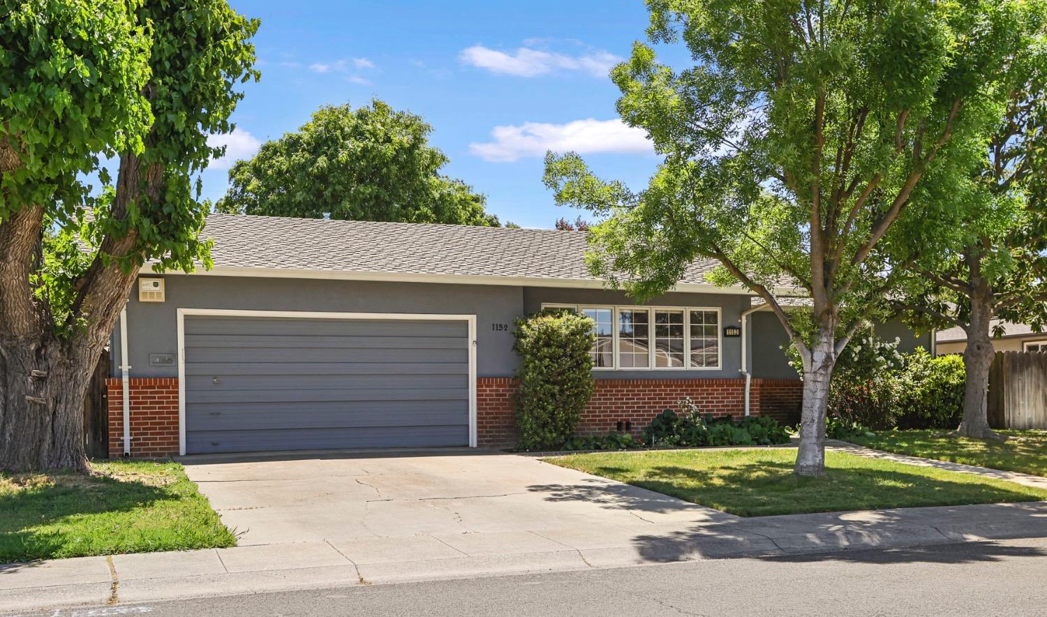 Detail Gallery Image 2 of 43 For 1152 Stanton Way, Stockton,  CA 95207 - 3 Beds | 2 Baths