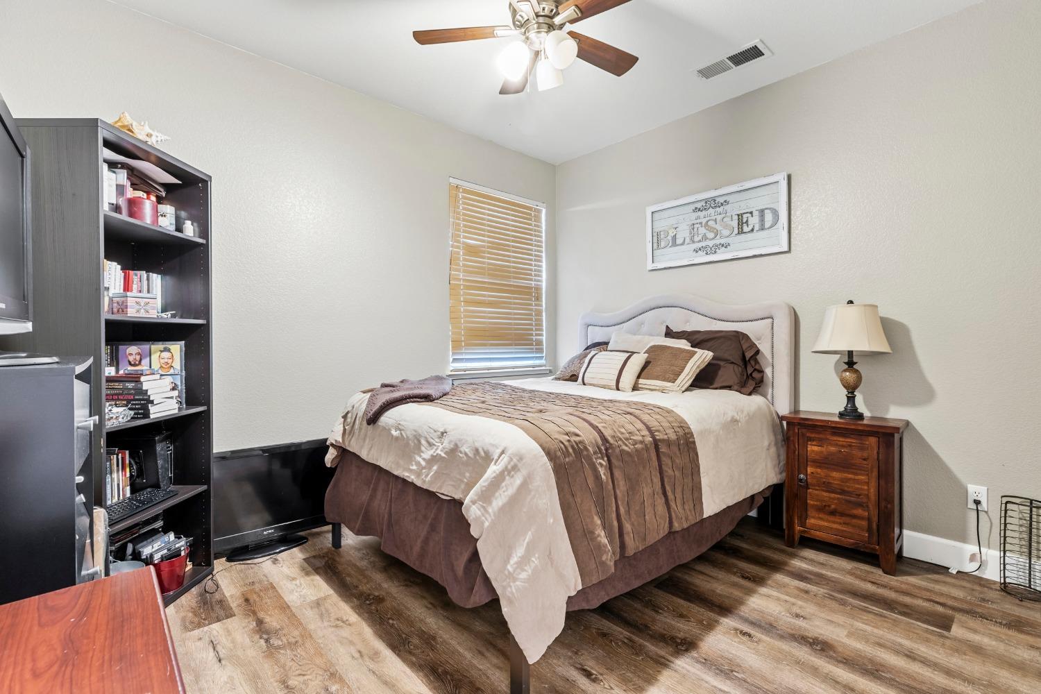 Detail Gallery Image 13 of 25 For 2825 Bullion Ct, Riverbank,  CA 95367 - 4 Beds | 2/1 Baths