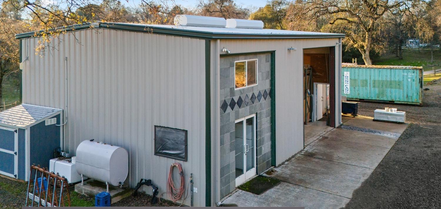 Detail Gallery Image 5 of 13 For 21792 Trotter Rd, Grass Valley,  CA 95949 - 3 Beds | 2 Baths