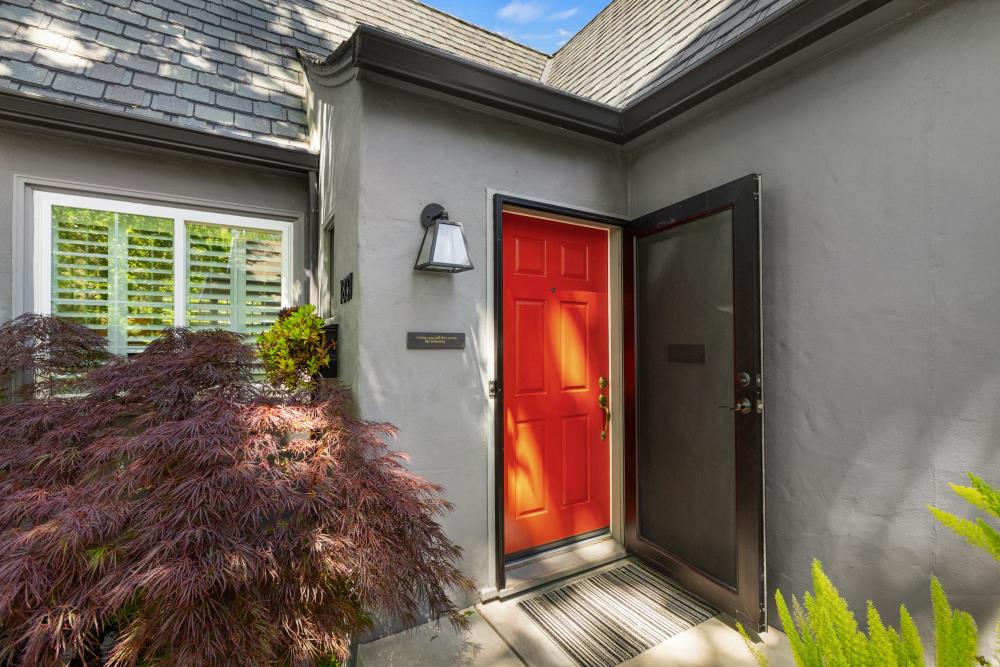 Detail Gallery Image 17 of 65 For 1831 Bidwell Way, Sacramento,  CA 95818 - 3 Beds | 2 Baths