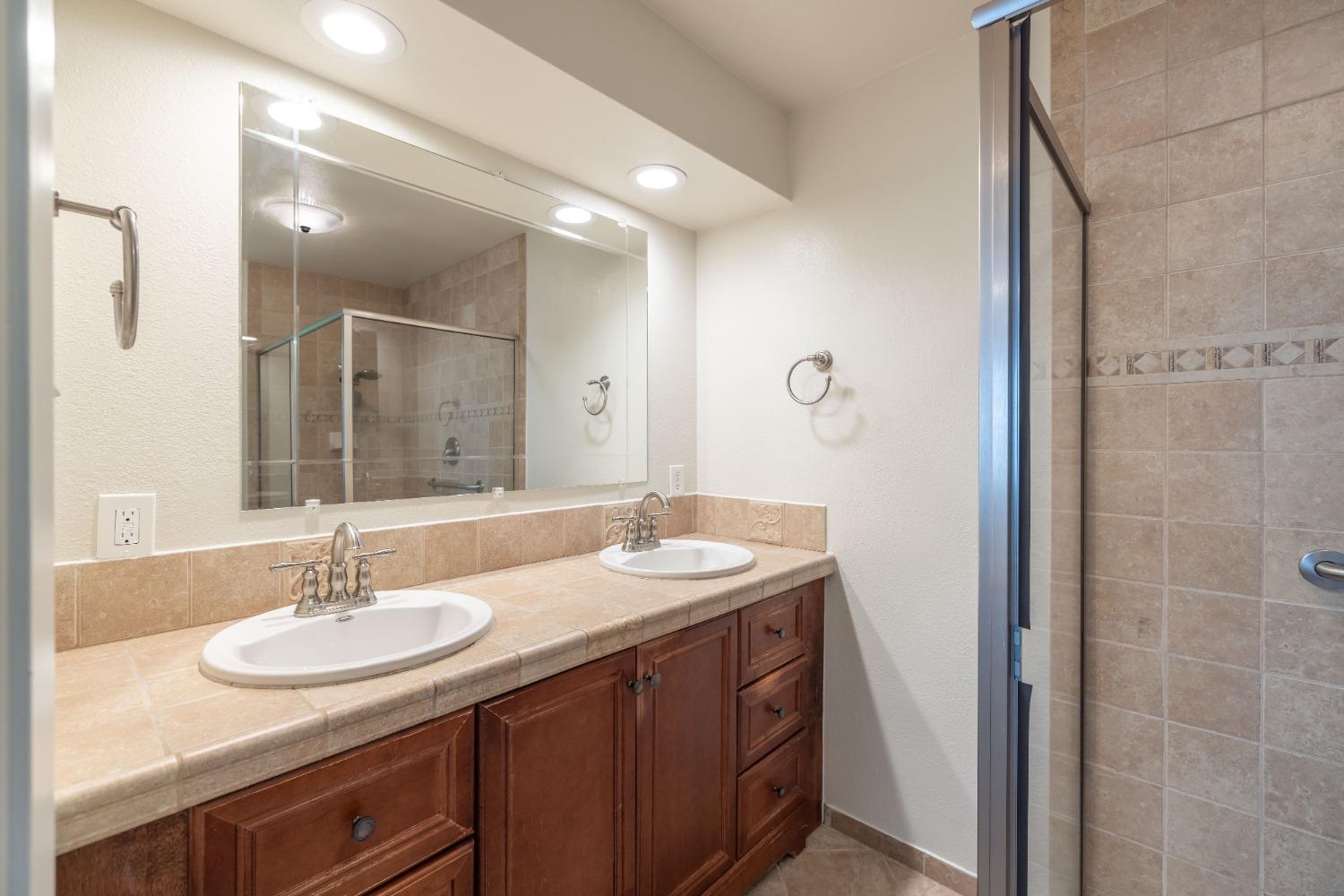 Detail Gallery Image 38 of 49 For 4161 Riviera Dr, Stockton,  CA 95204 - 3 Beds | 2 Baths