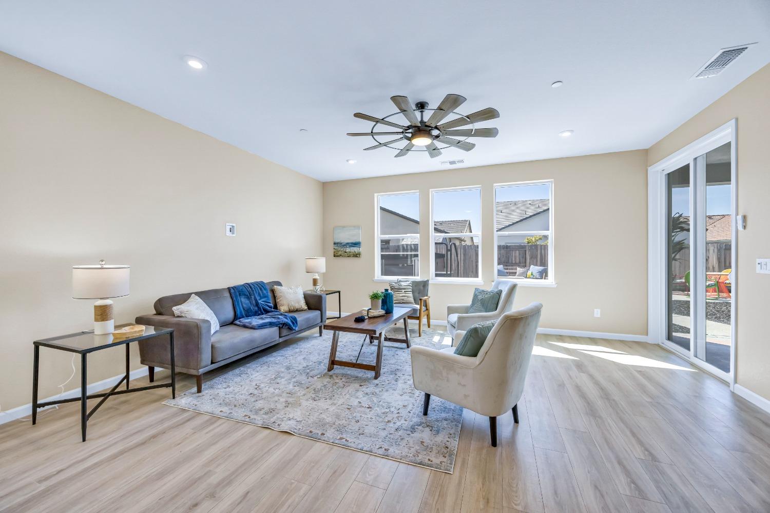 Detail Gallery Image 16 of 42 For 3087 Ridgecrest Dr, Lincoln,  CA 95648 - 3 Beds | 2 Baths
