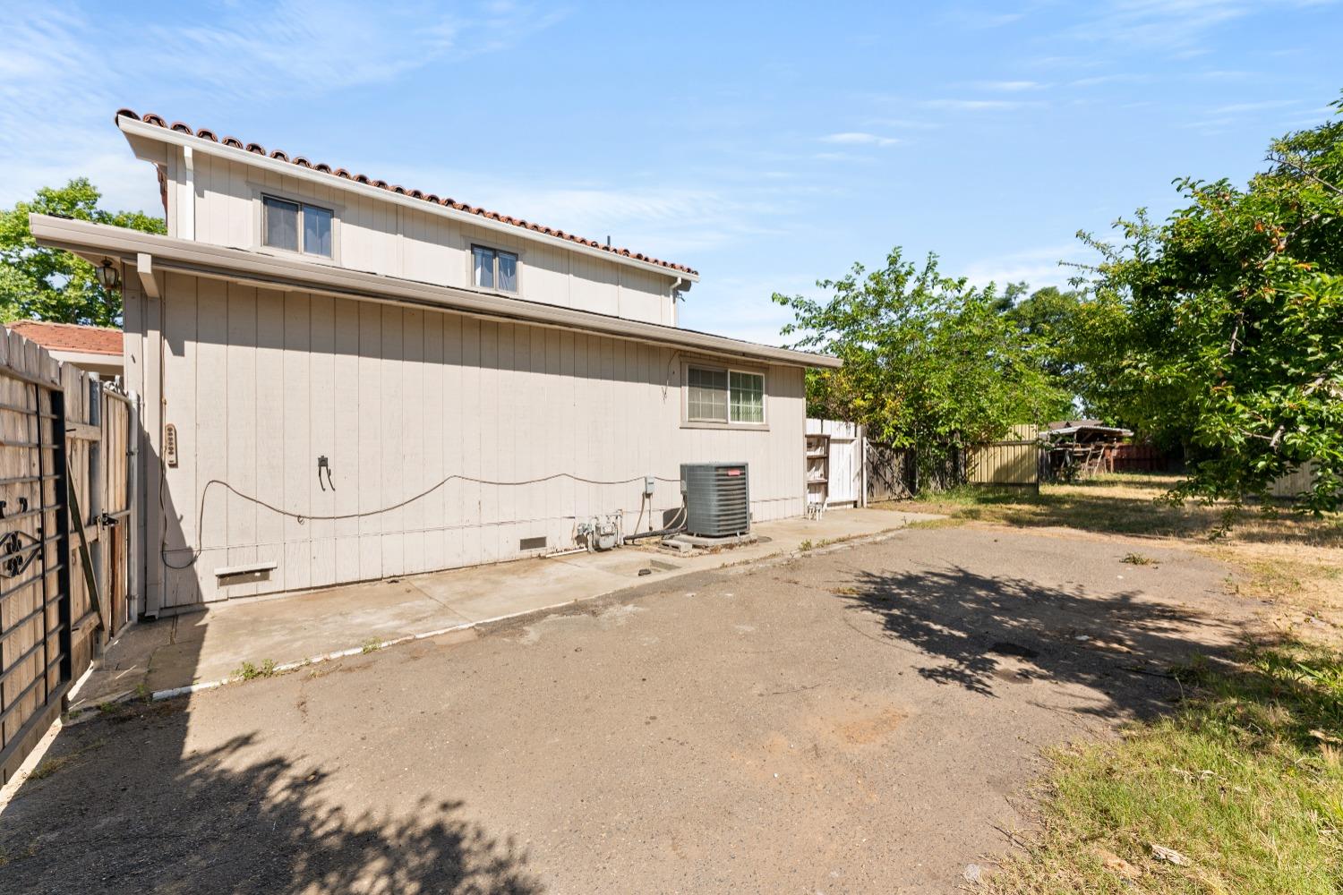 Detail Gallery Image 70 of 84 For 8905 Fredric, Sacramento,  CA 95826 - 4 Beds | 3 Baths