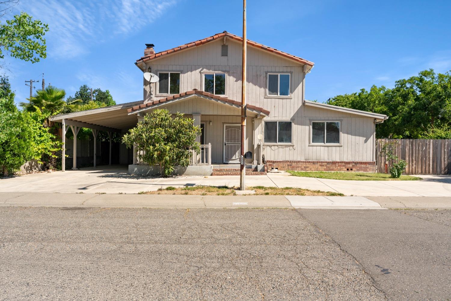 Detail Gallery Image 2 of 84 For 8905 Fredric, Sacramento,  CA 95826 - 4 Beds | 3 Baths