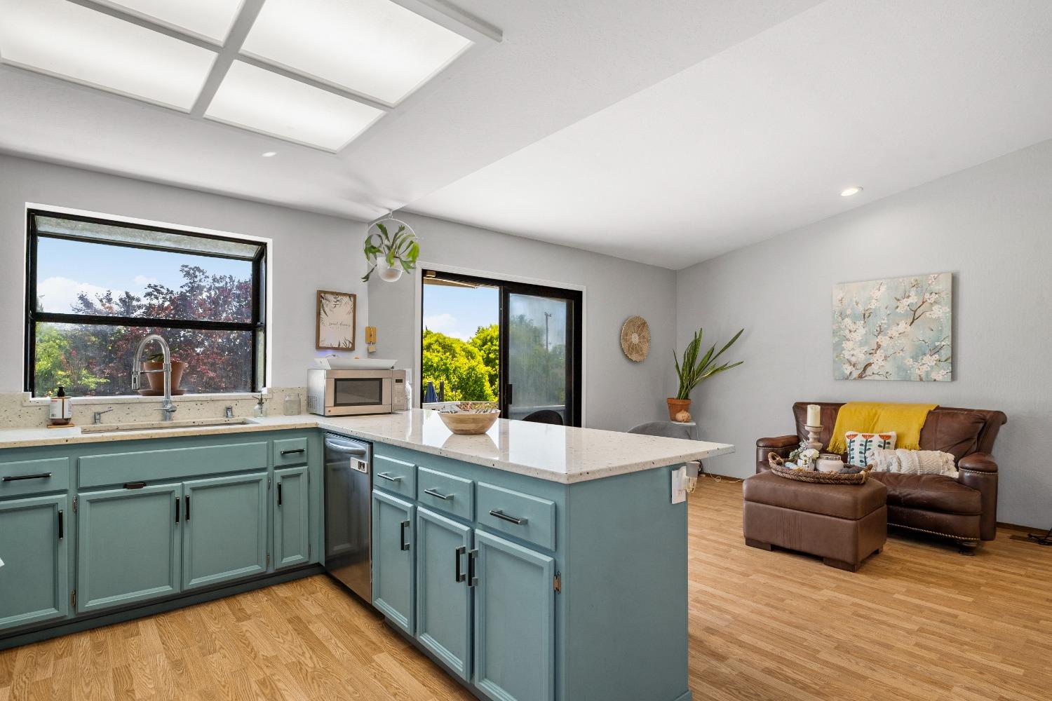 Detail Gallery Image 17 of 44 For 3636 Dormer Ave, Concord,  CA 94519 - 3 Beds | 2 Baths