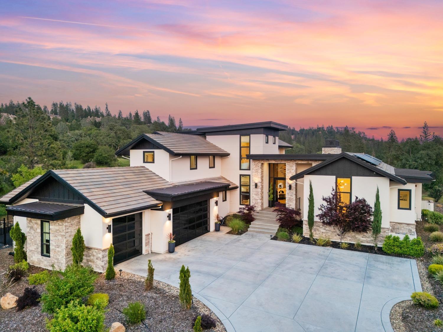 Detail Gallery Image 1 of 64 For 2056 Long View Dr, Meadow Vista,  CA 95722 - 4 Beds | 5/1 Baths
