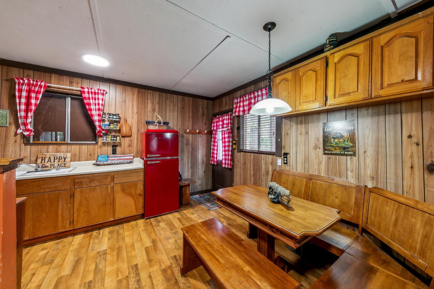 Detail Gallery Image 10 of 15 For 36 Milestone Rd #12,  Kyburz,  CA 95720 - 1 Beds | 1 Baths