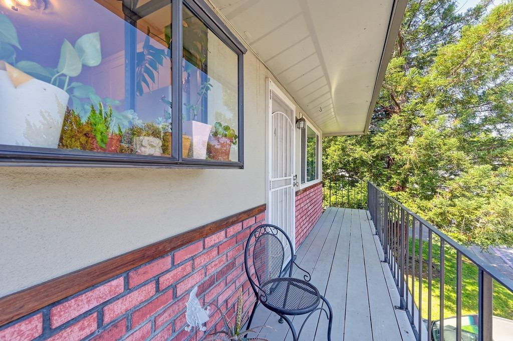 Photo #5: 225061290 Listing: Photo #5