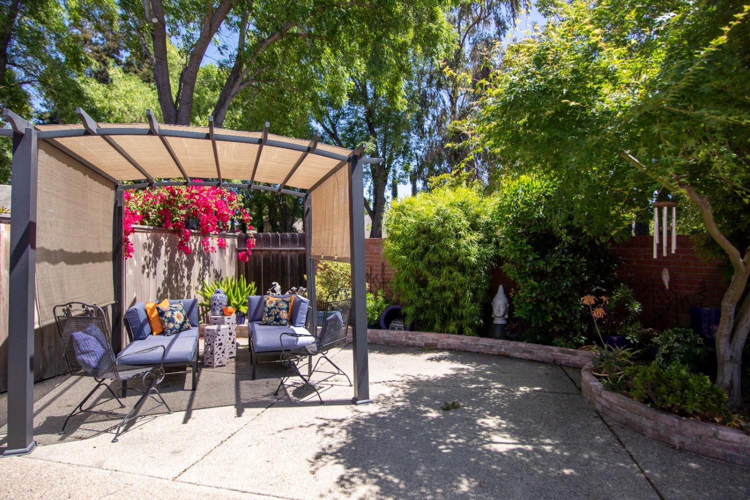 Detail Gallery Image 2 of 51 For 5815 Morgan Pl #1,  Stockton,  CA 95219 - 2 Beds | 1 Baths