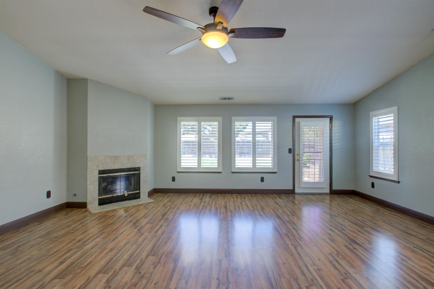 Detail Gallery Image 8 of 55 For 1217 Fairway Dr, Atwater,  CA 95301 - 3 Beds | 2 Baths