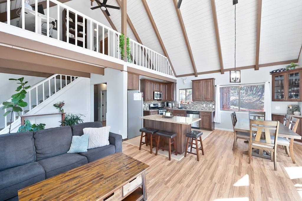Detail Gallery Image 14 of 48 For 6202 Green Ridge Dr, Foresthill,  CA 95631 - 3 Beds | 2/1 Baths