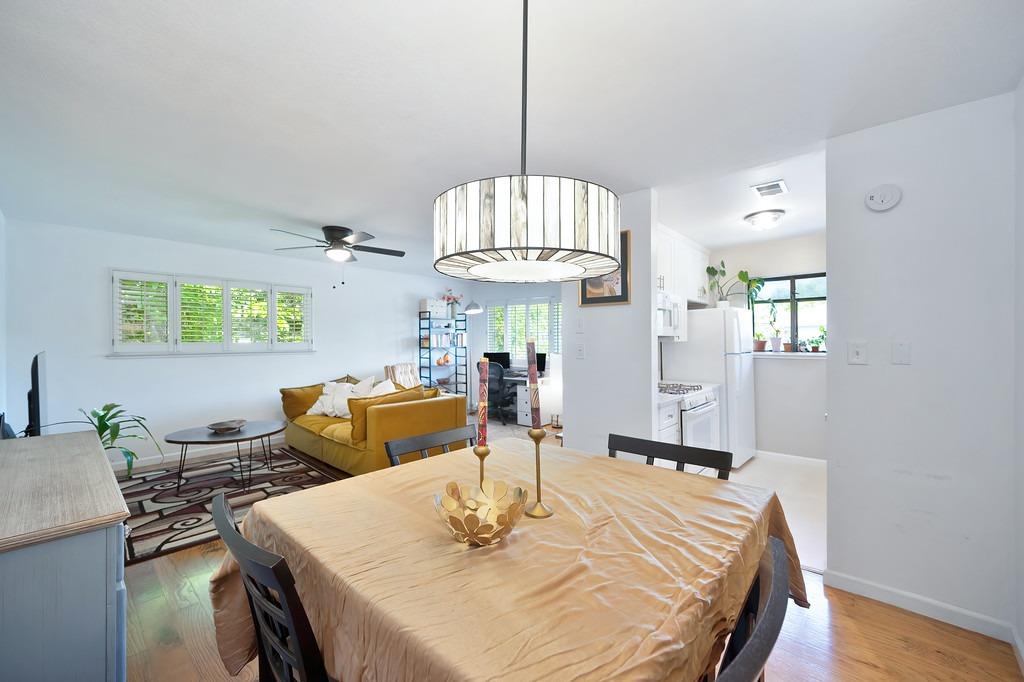 Photo #17: 225061290 Listing: Photo #17