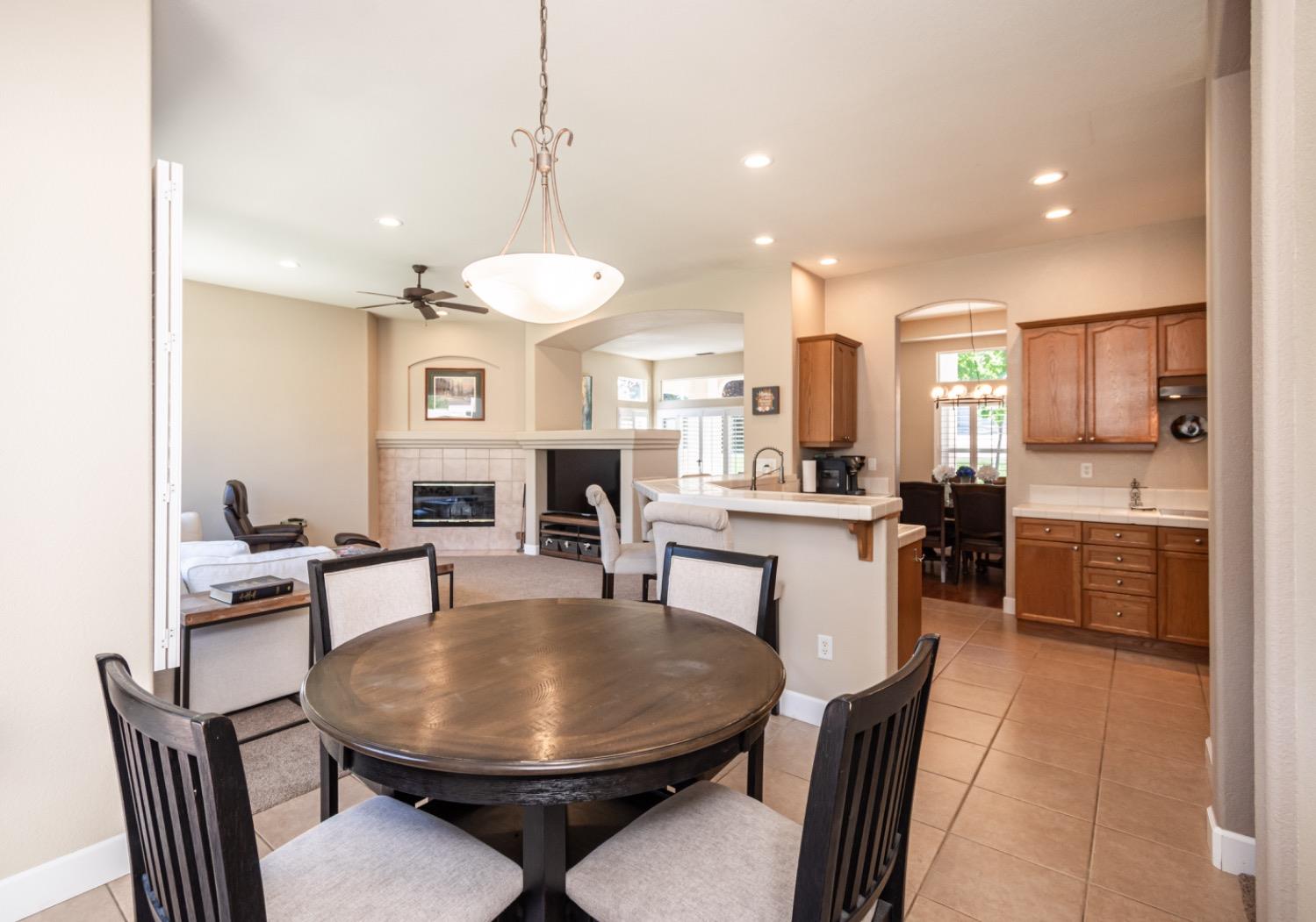 Detail Gallery Image 25 of 98 For 15347 Abierto Dr, Rancho Murieta,  CA 95683 - 4 Beds | 2 Baths